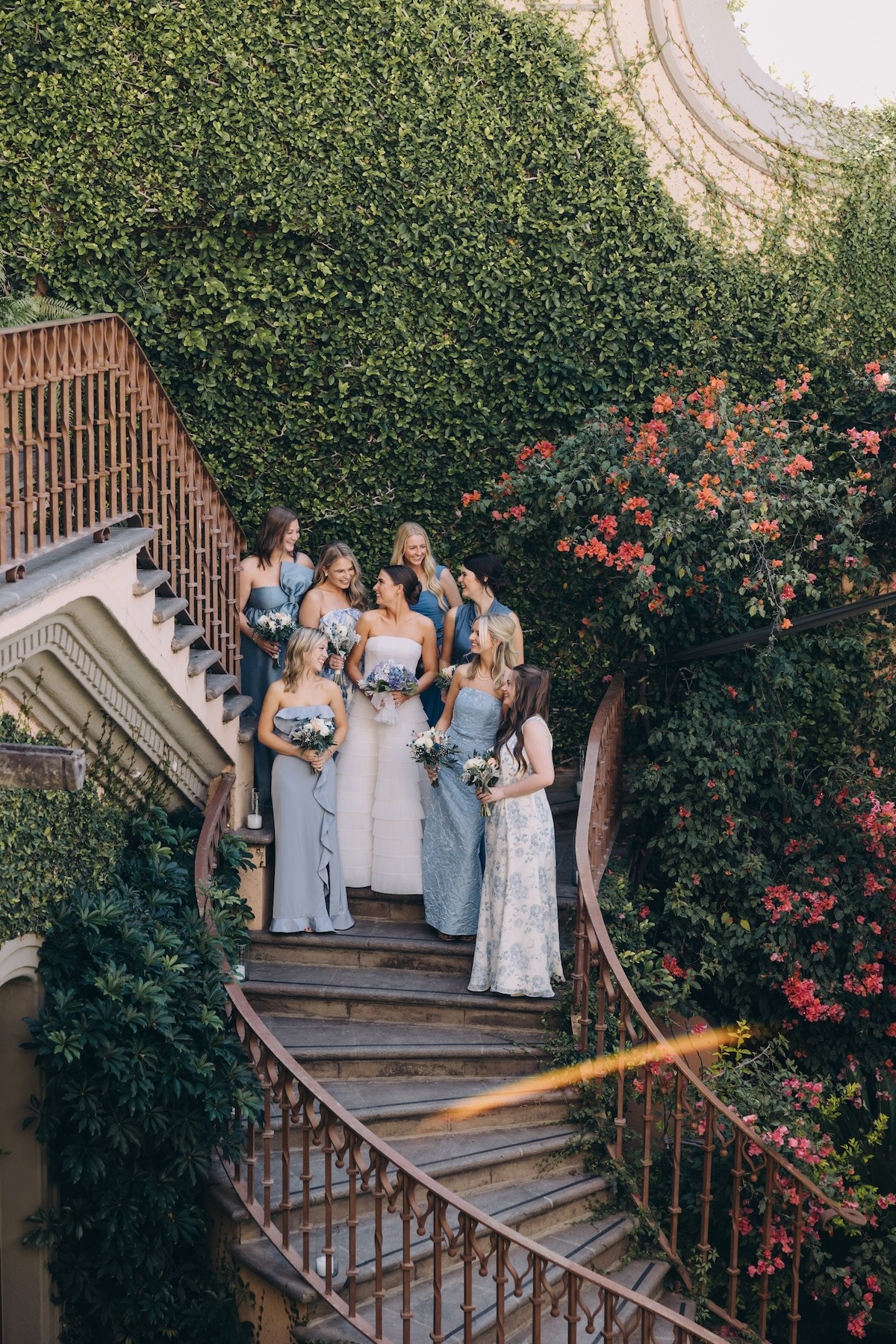 bridesmaid photo ideas on staircase