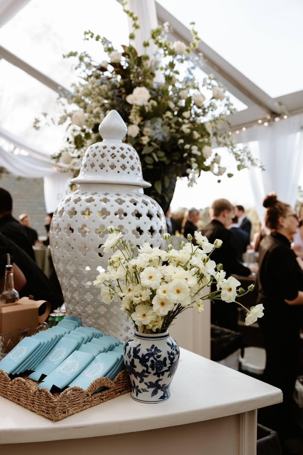blue and white wedding ideas