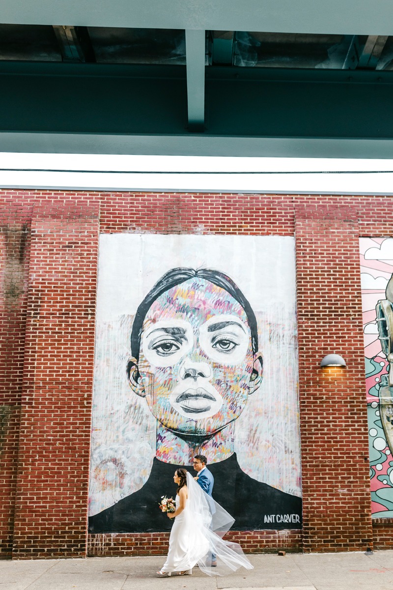 cool mural wedding photo ideas