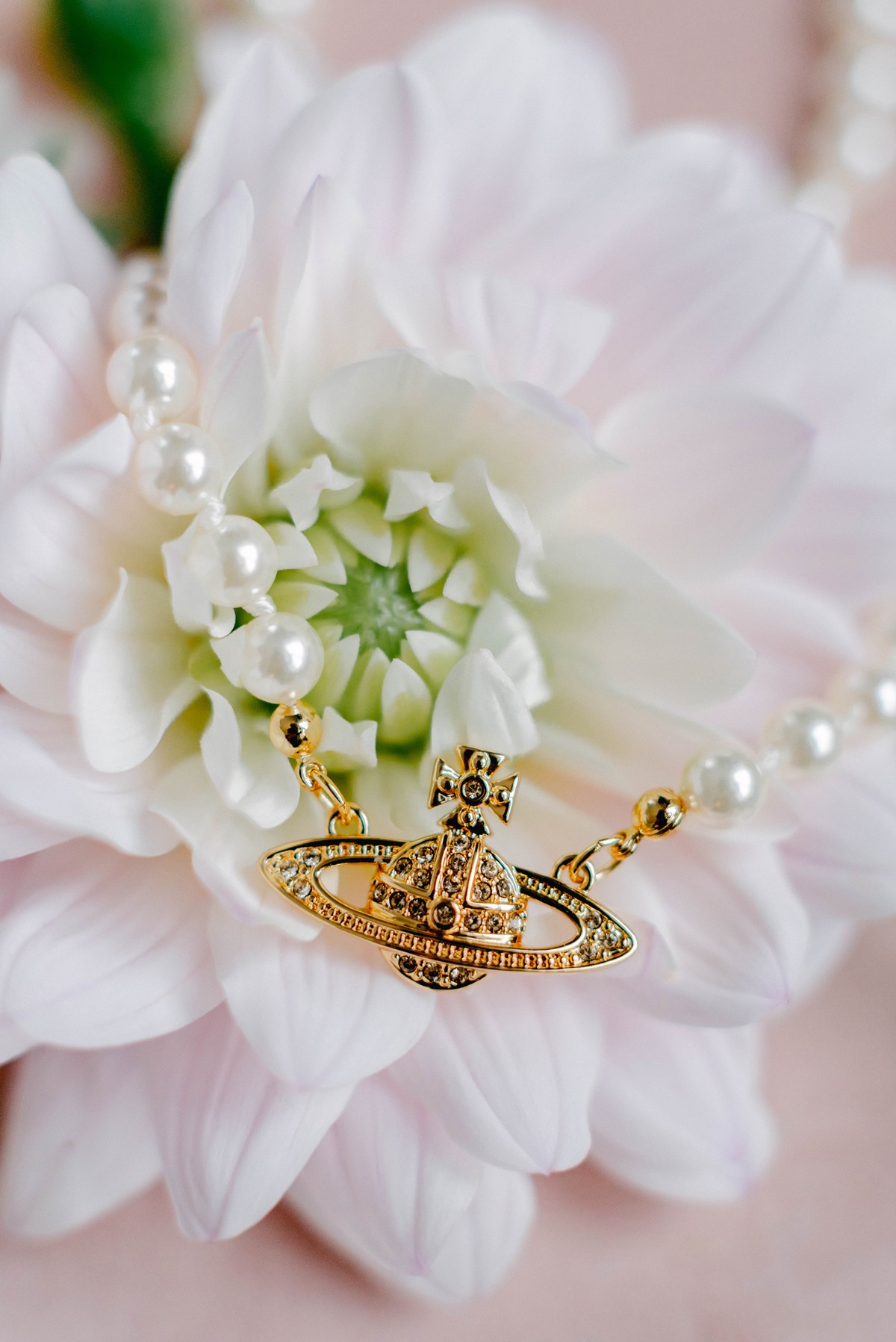 bridal detail photo idea for wedding
