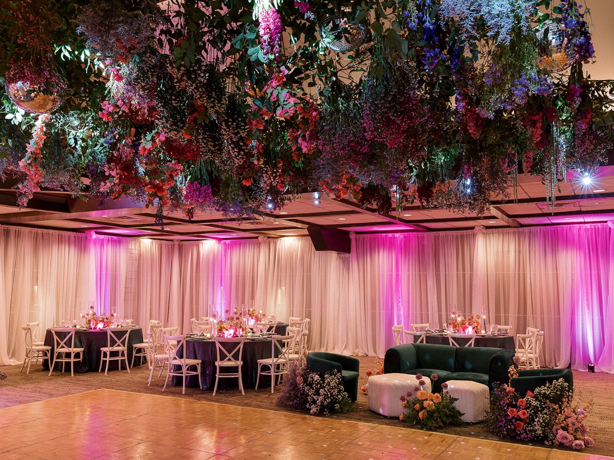wedding reception uplighting
