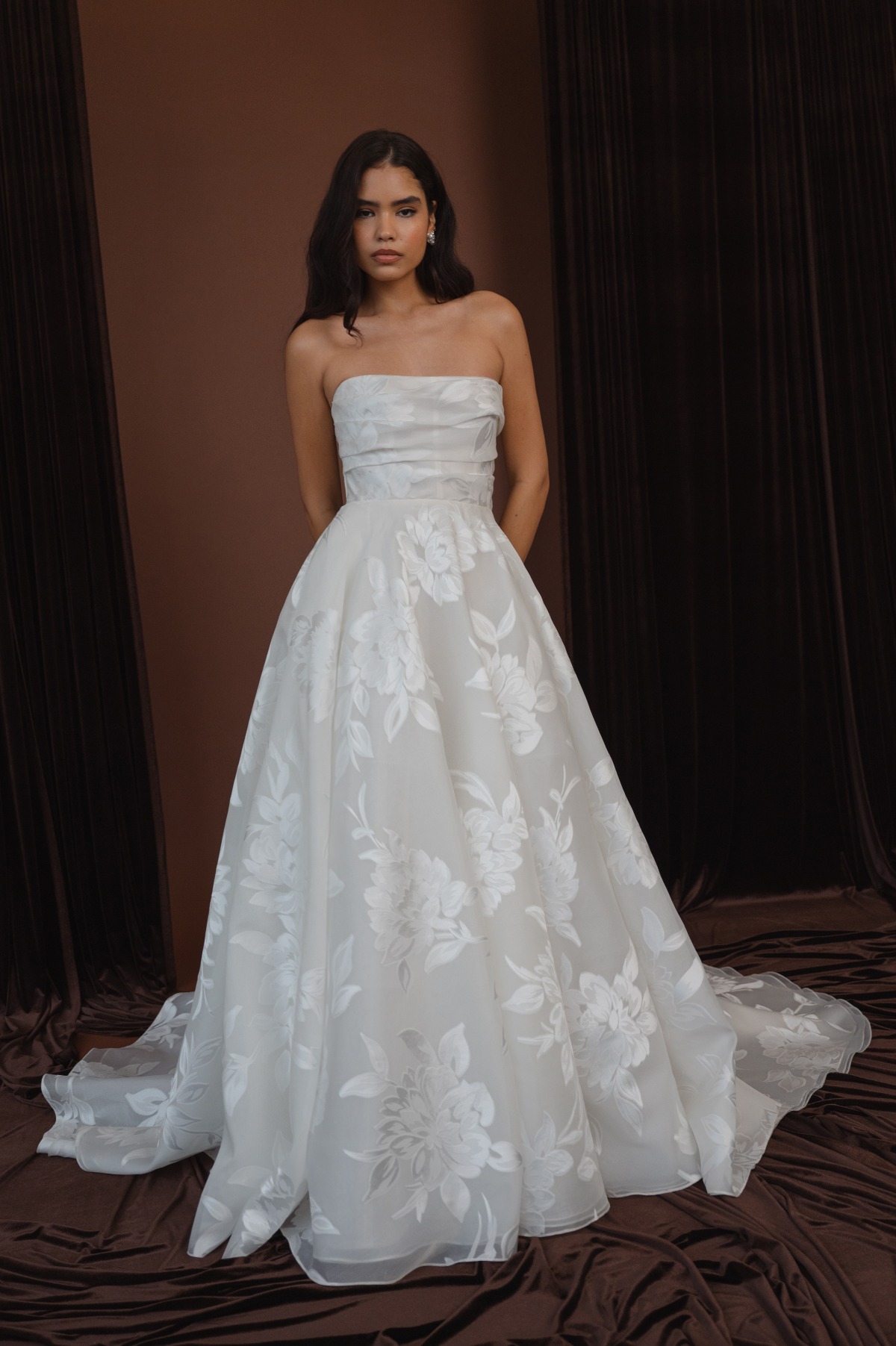 layla_no_overskirt_35675_edited_2400x3600