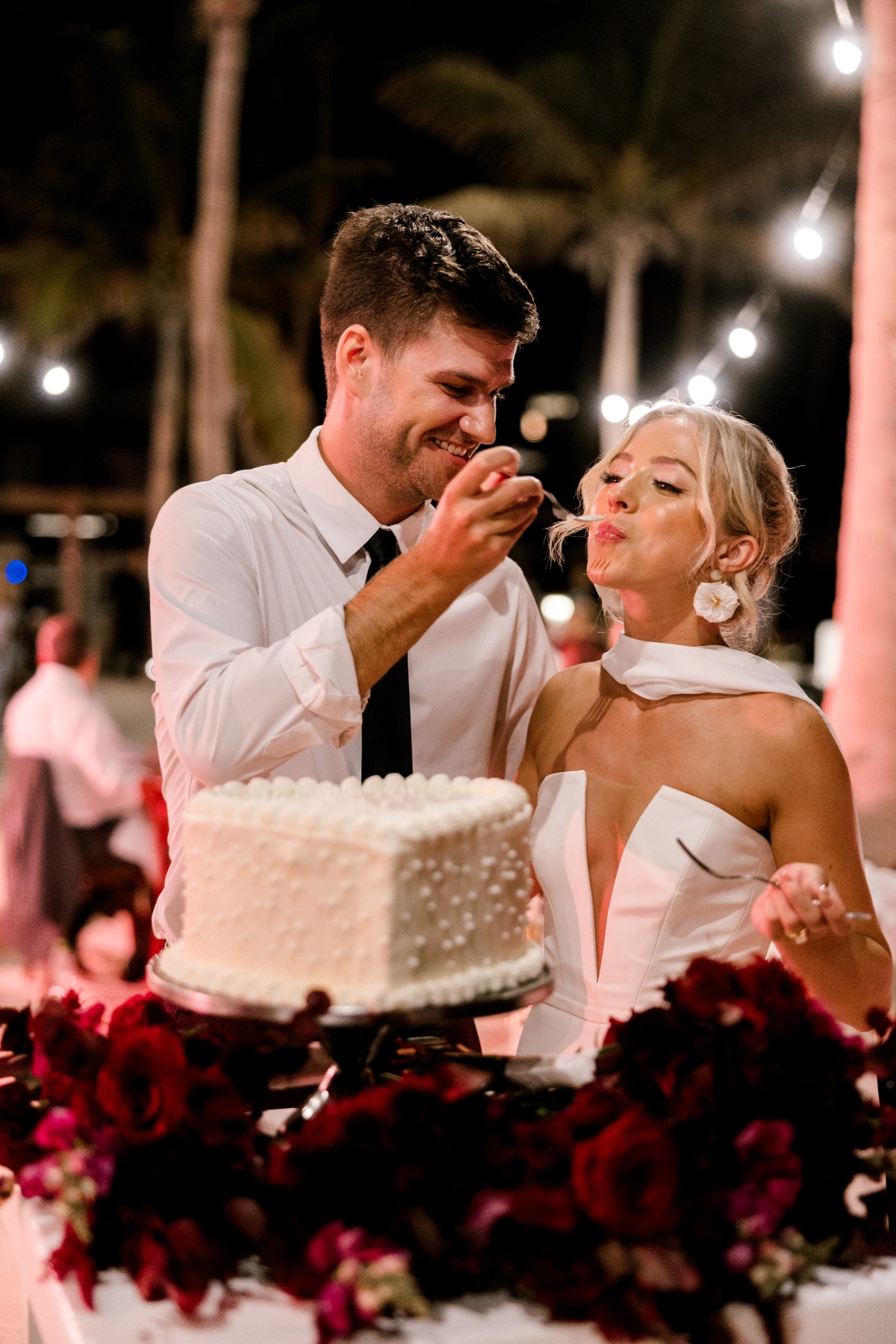 cake cutting photo ideas for wedding