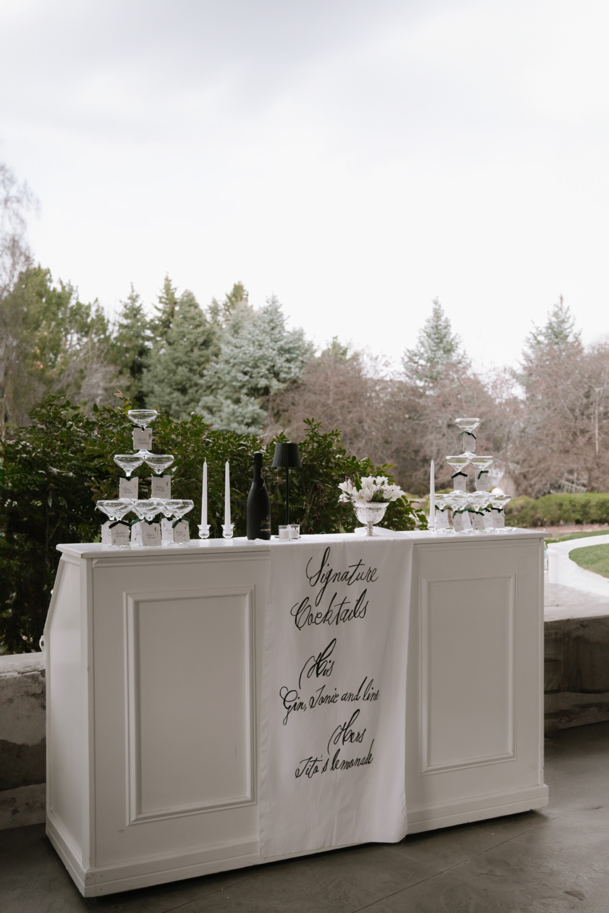 ivory outdoor bar for wedding