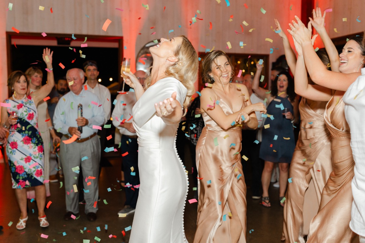 confetti exit for wedding