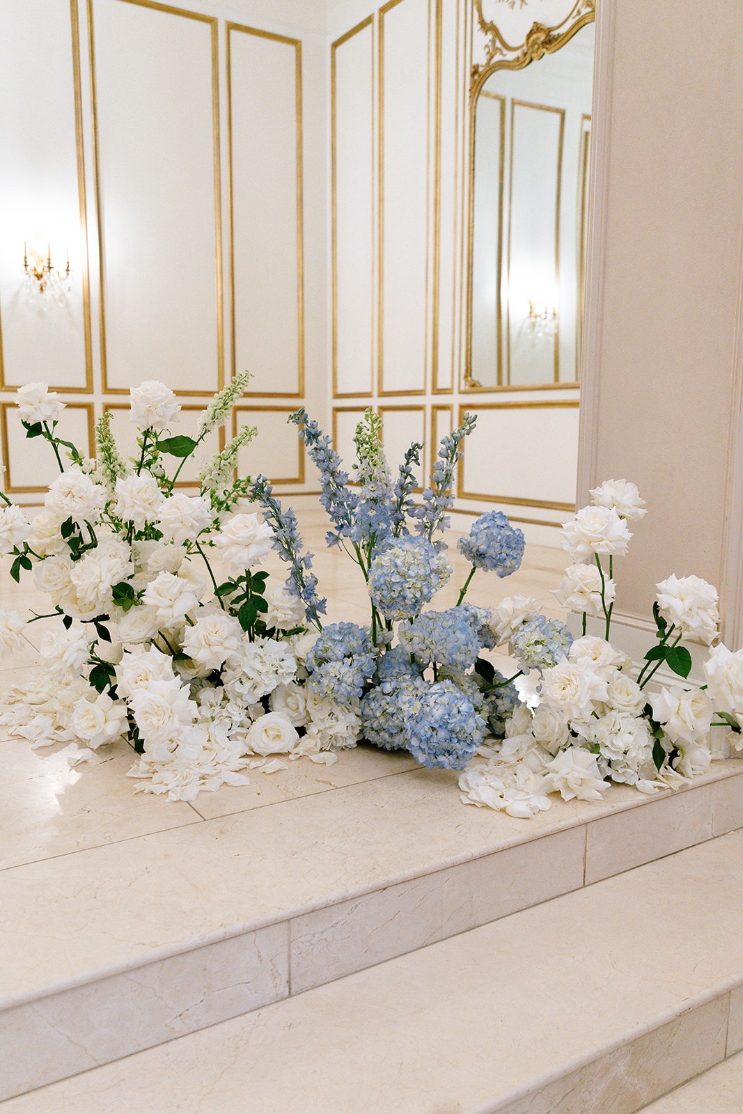 blue and white wedding ideas