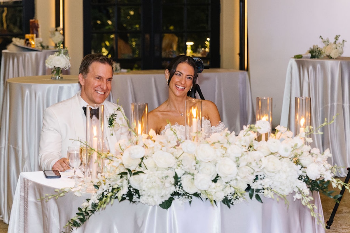 sweetheart table flower arrangement ideas