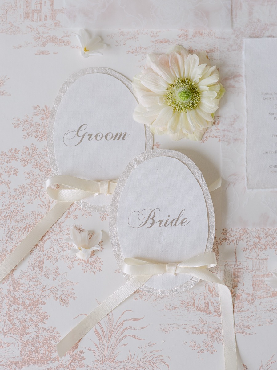 simple bride and groom place card ideas