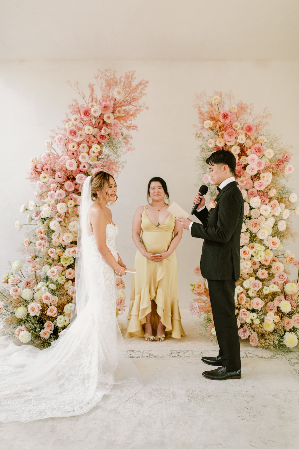 pastel ombre floral arch