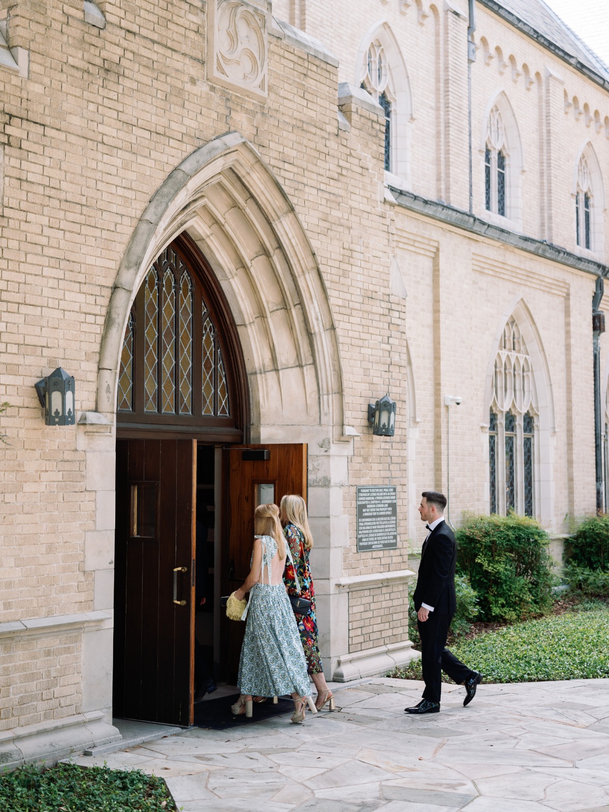 church wedding photo ideas