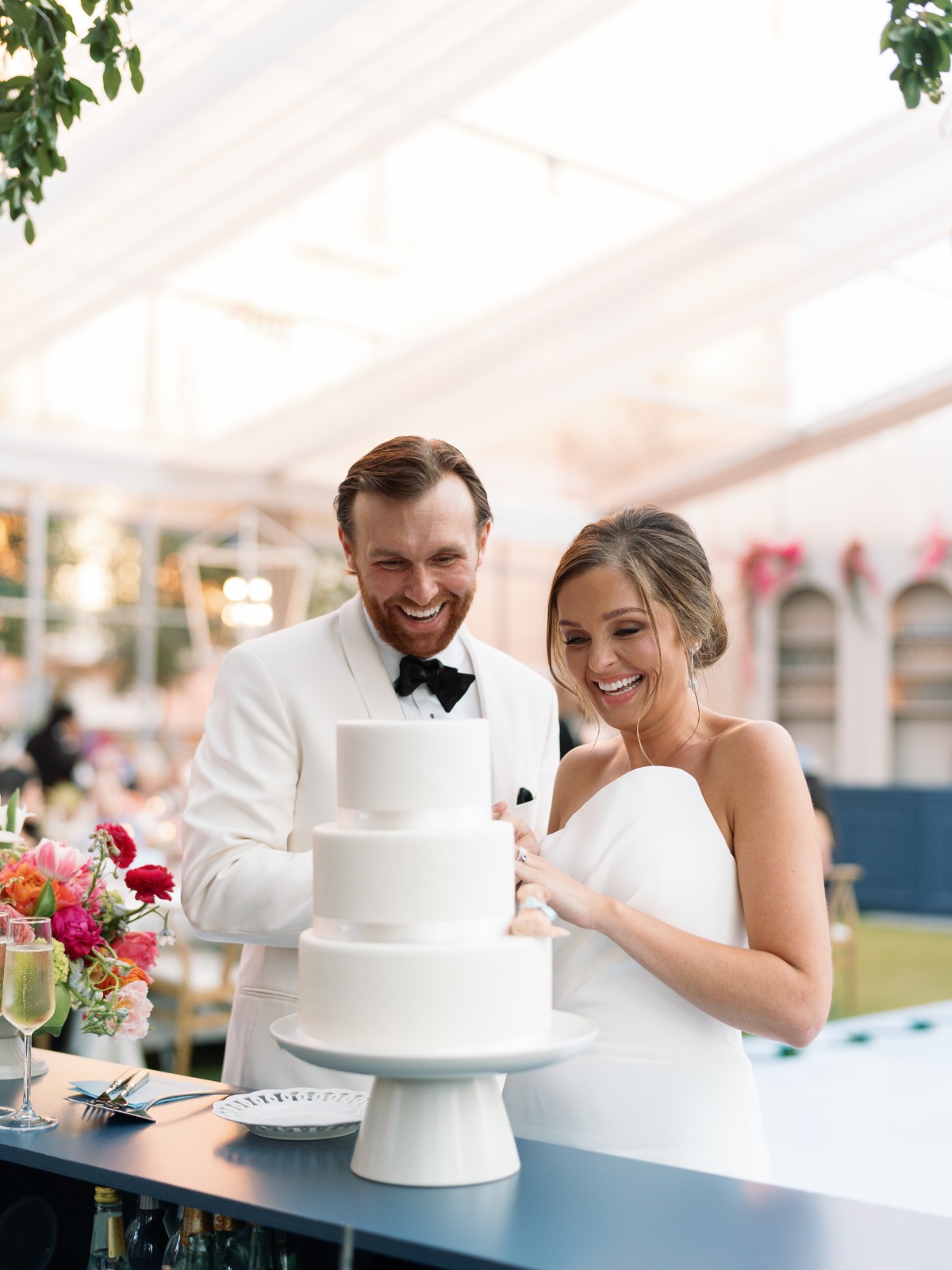 simple wedding cake