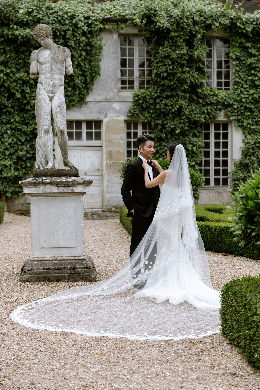 bride and groom portrait ideas