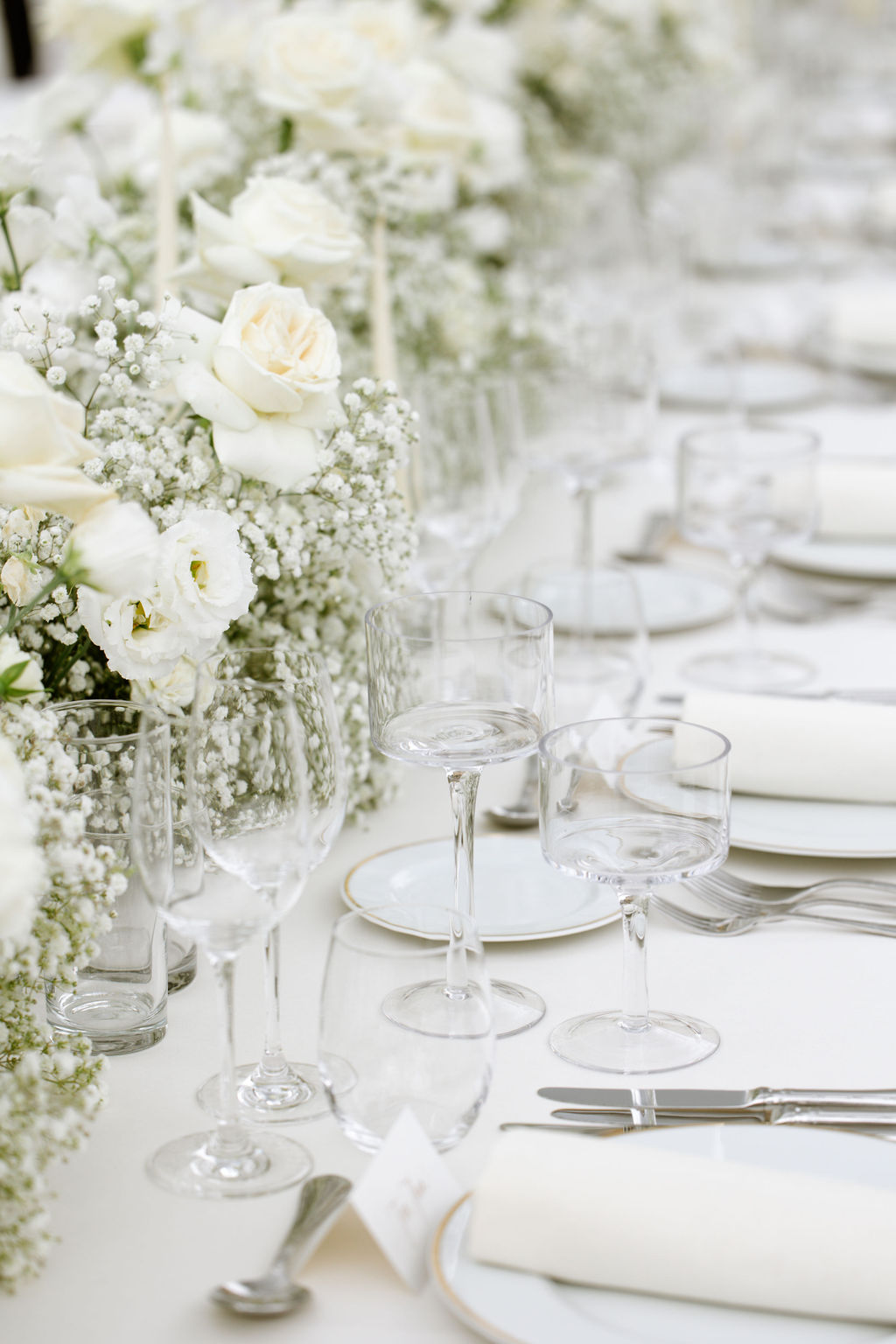 white wedding floral centerpieces