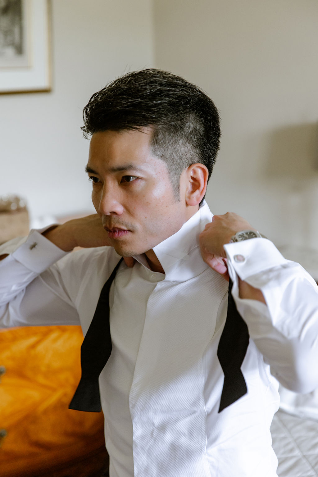 groom getting ready photo ideas