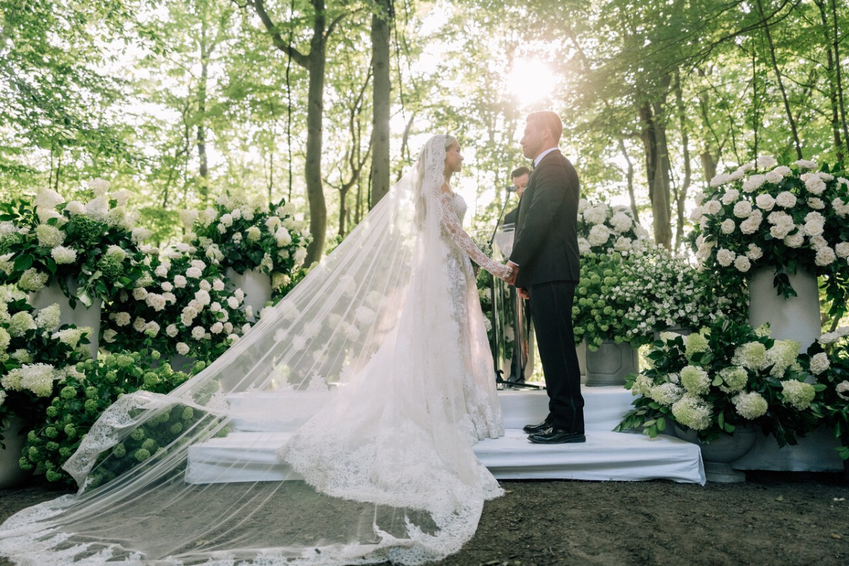white and green wedding ideas