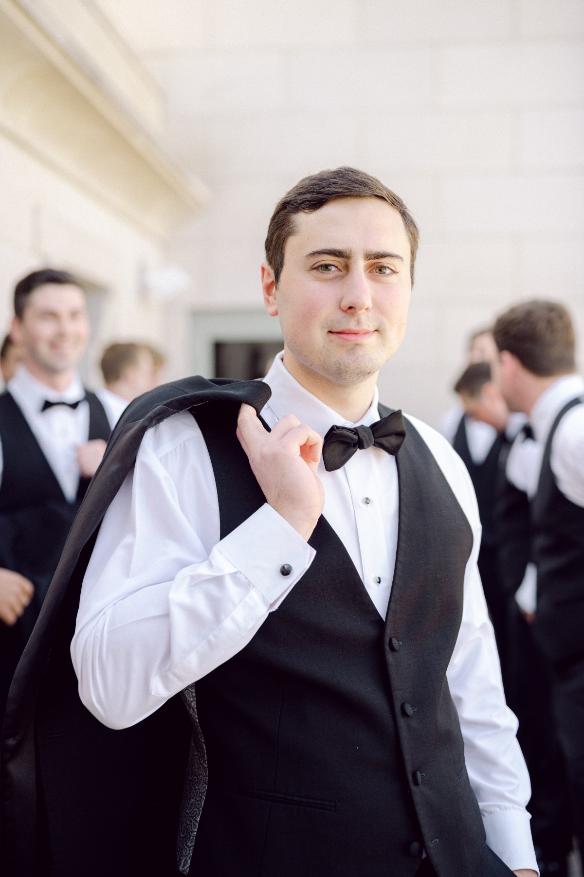 groom getting ready photo ideas