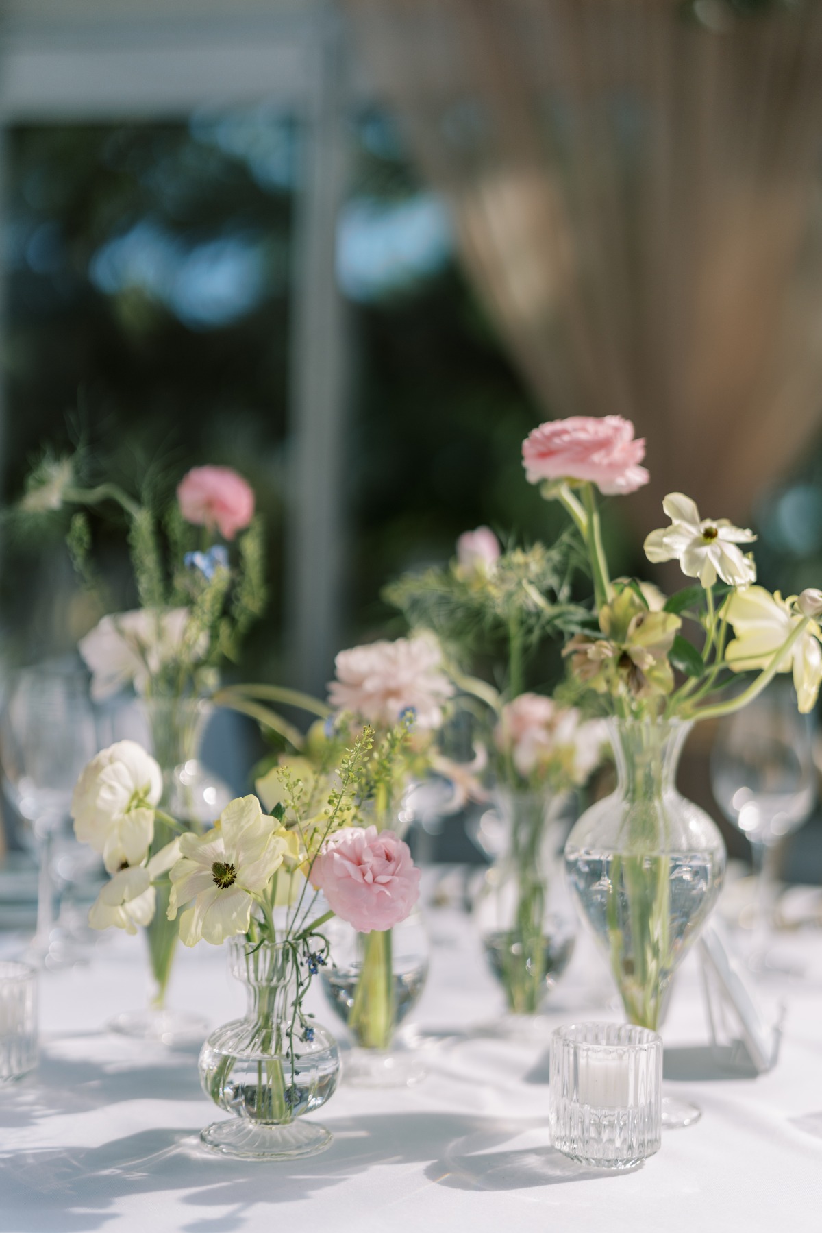 minimal stem centerpieces