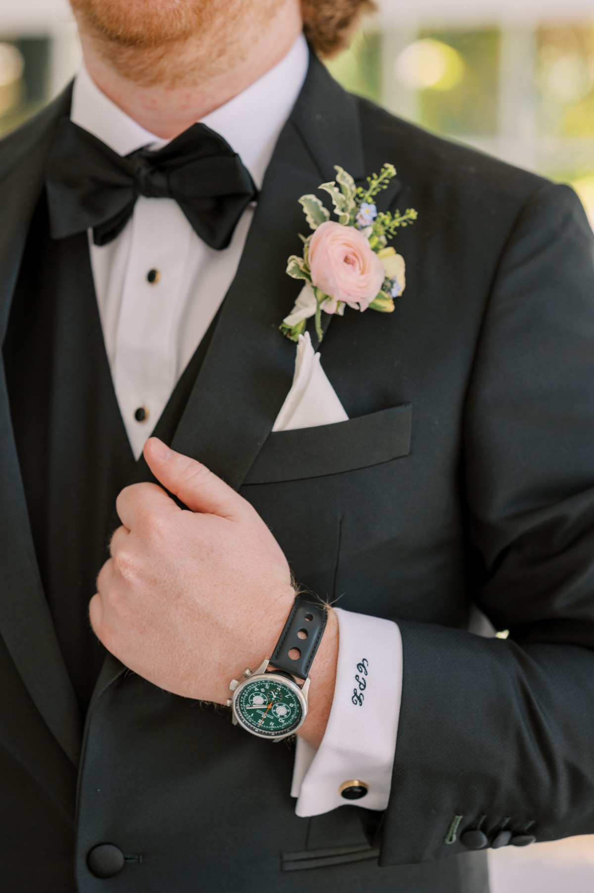 anemone boutonniere