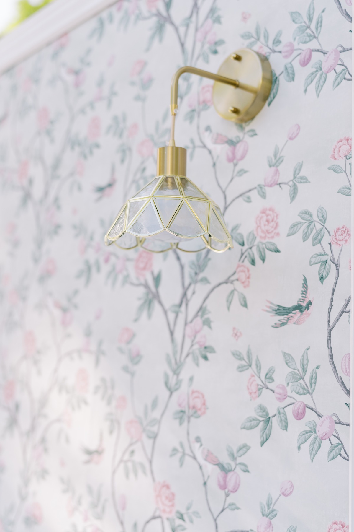 pastel floral decor