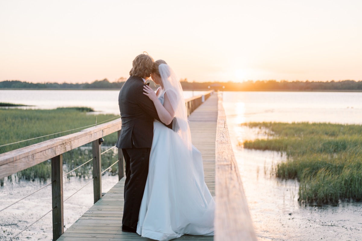 dock wedding portraits