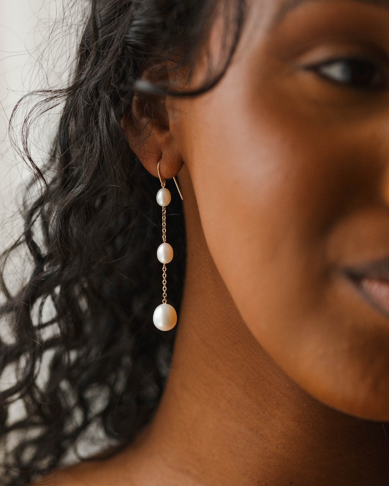 pearl drop earrings by gldn