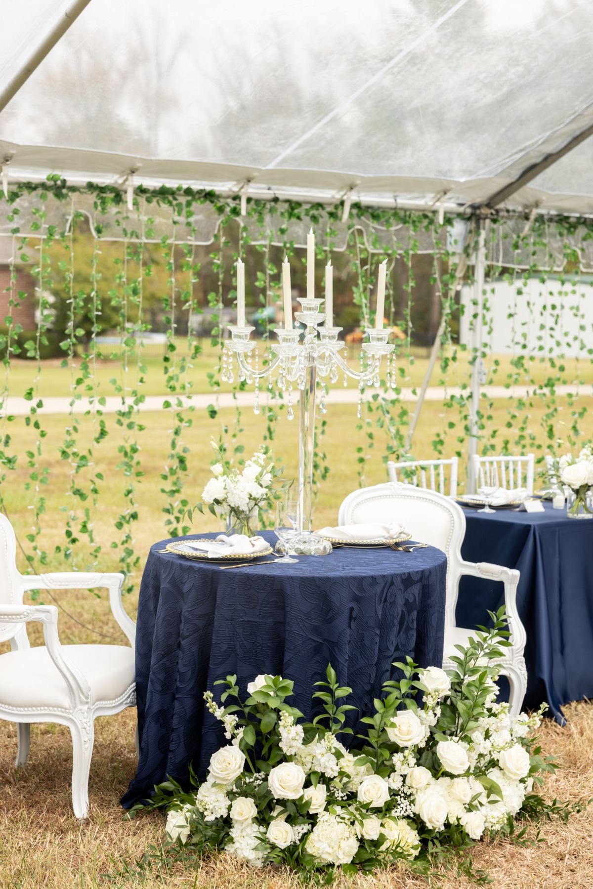 blue and white outdoor wedding ideas