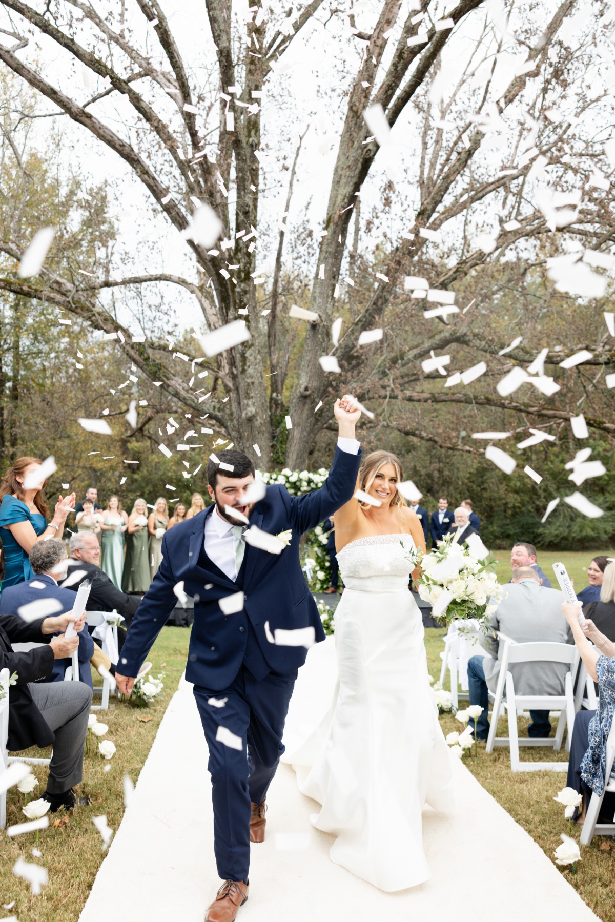 confetti toss for wedding ceremony