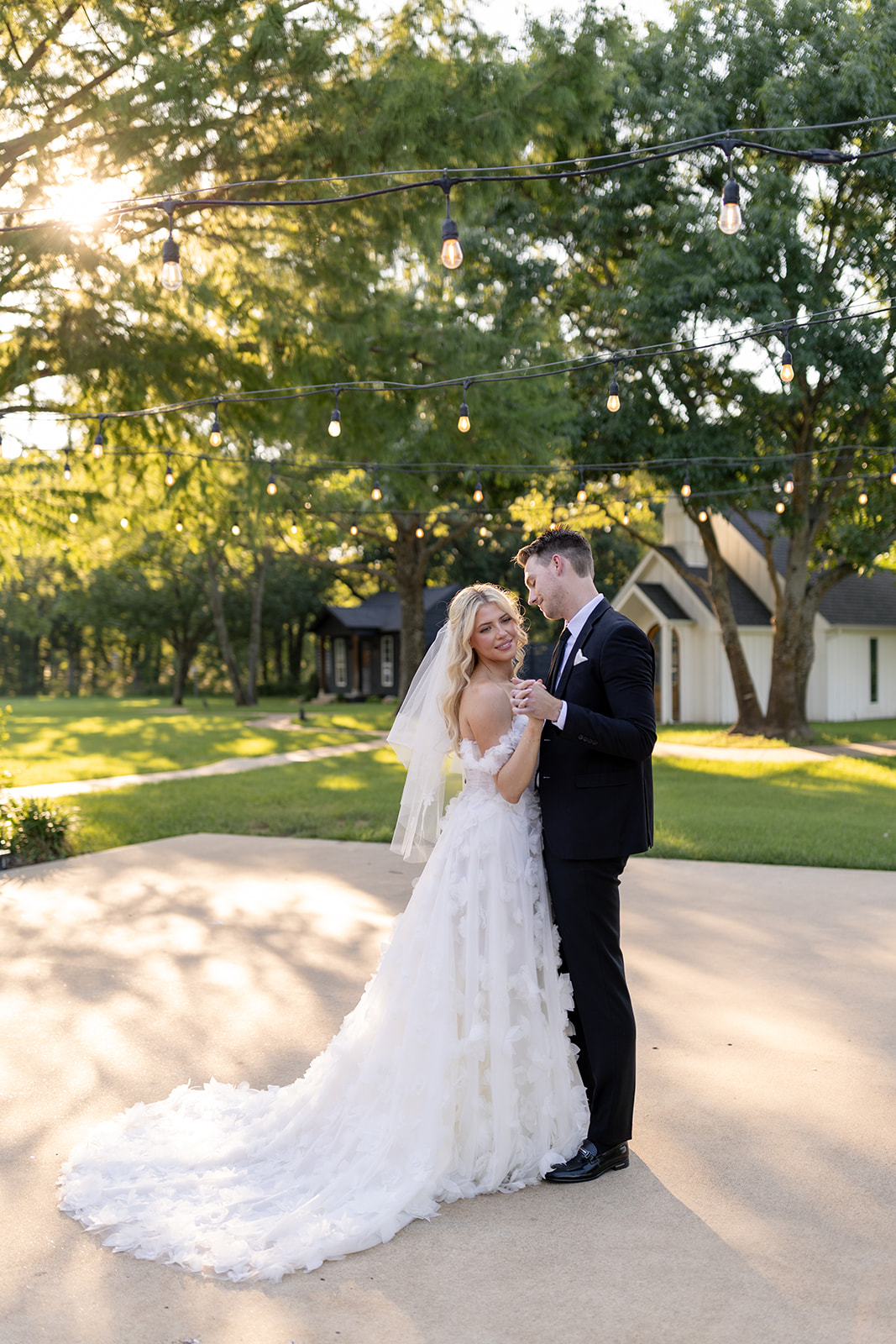 luxury-dallas-wedding-venue-the-emerson-286