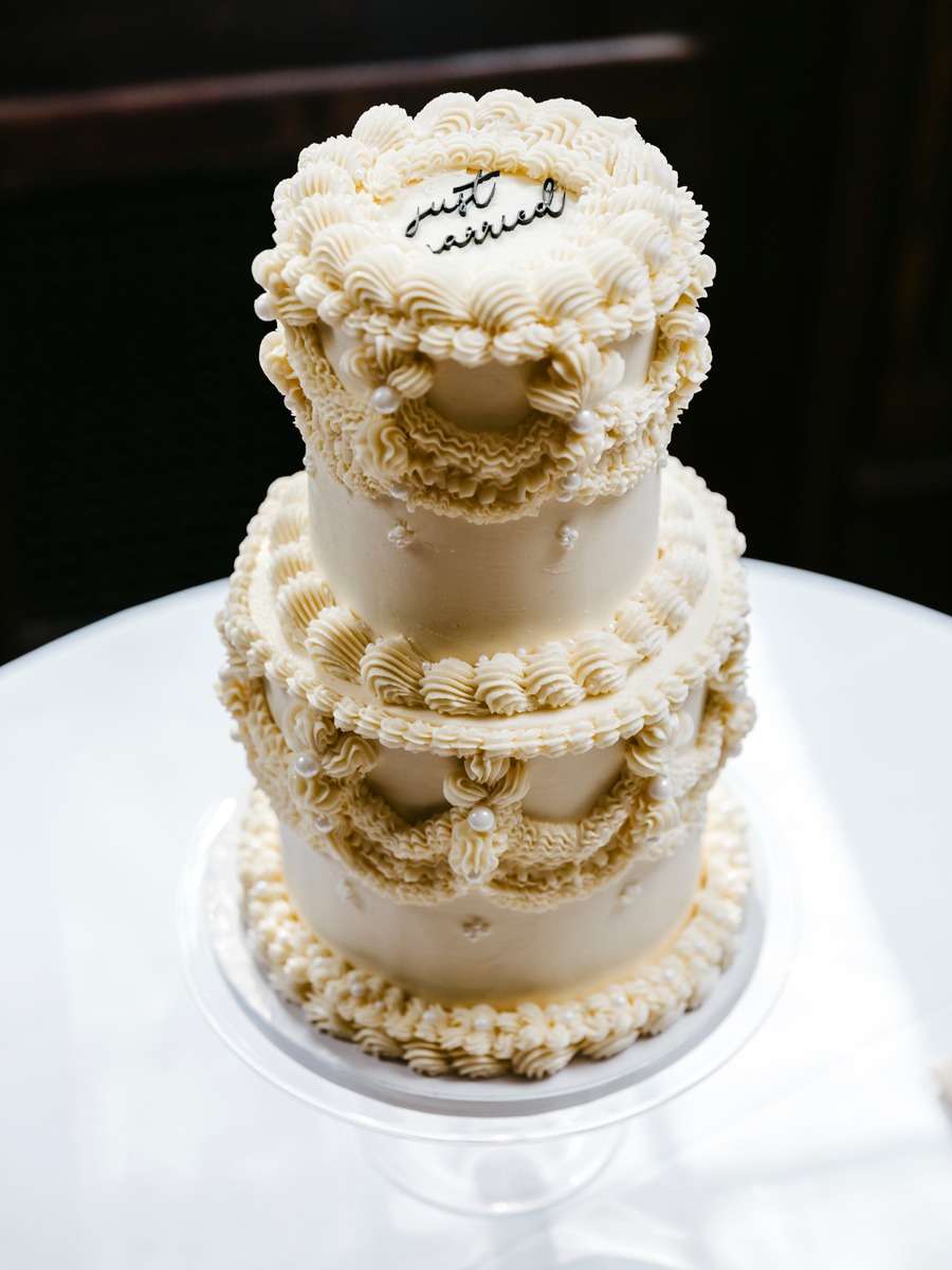 vintage just married cake