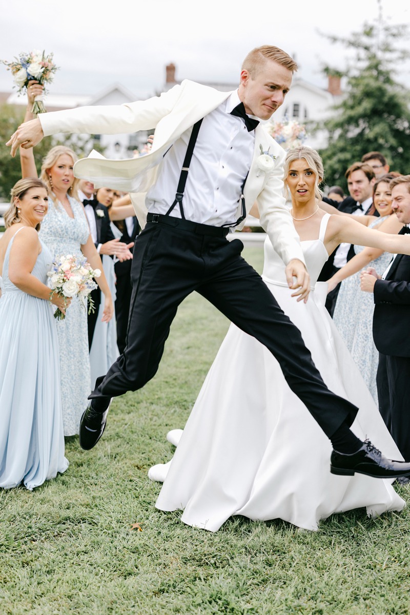 funny wedding portraits