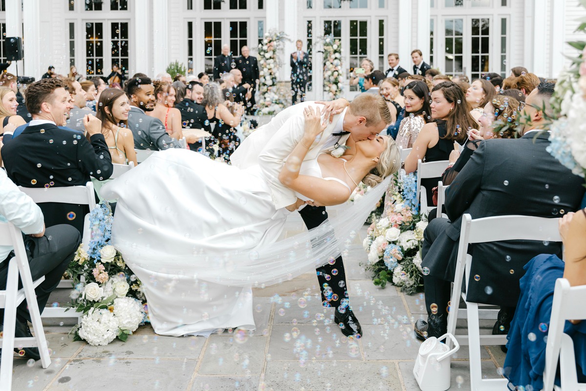 bubbles wedding exit