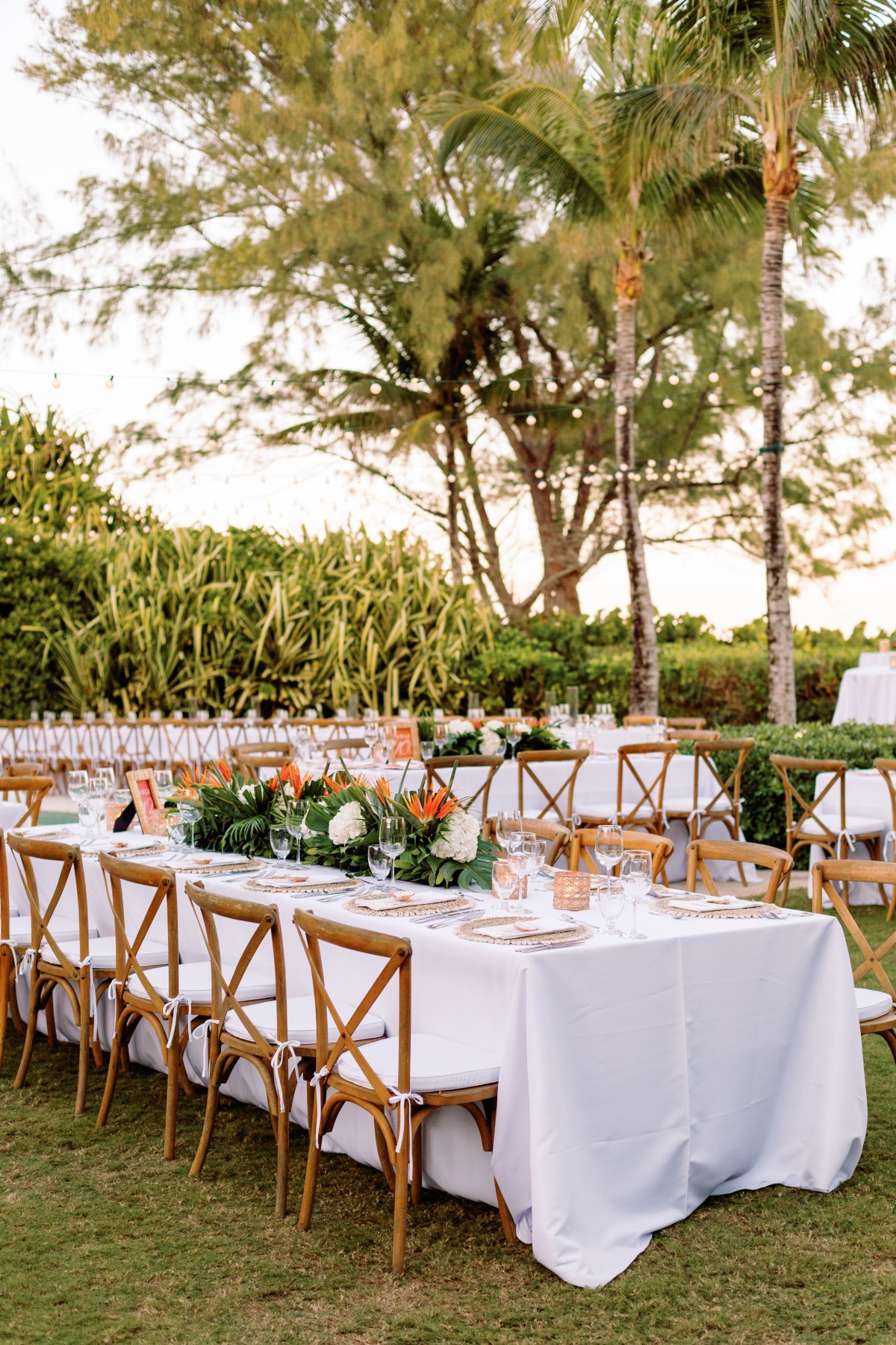 beachfront Bahama wedding reception inspo