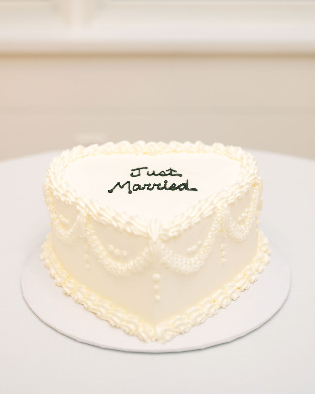 vintage heart-shaped cake