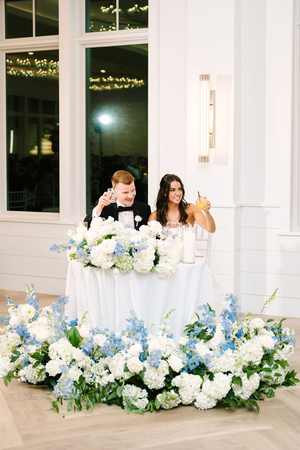 blue and white hydrangea sweetheart table