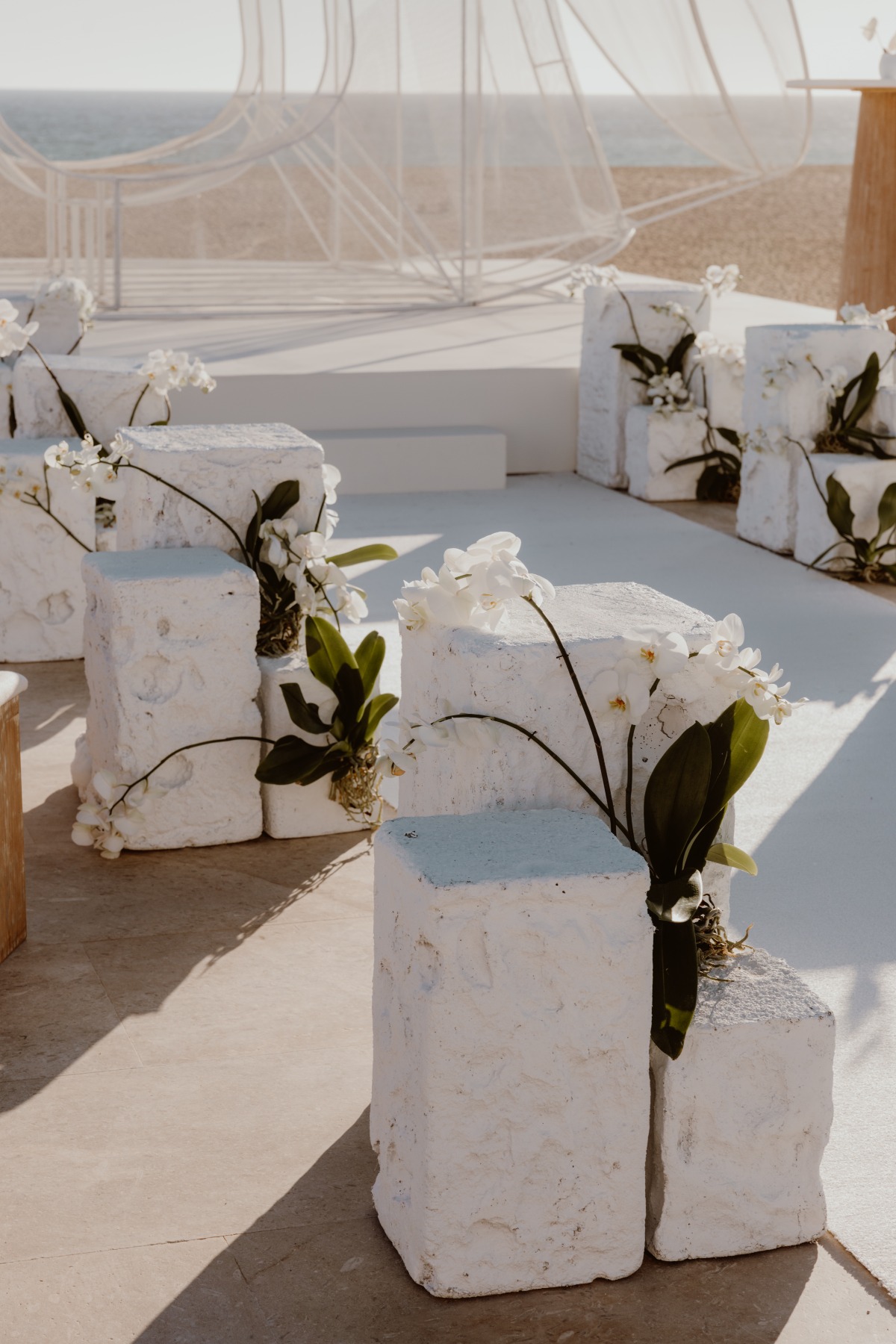 modern organic wedding ceremony decor ideas
