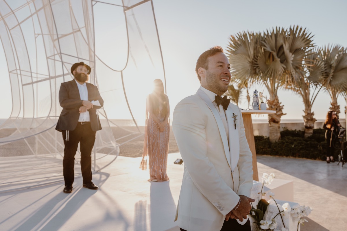 non traditional jewish beach wedding