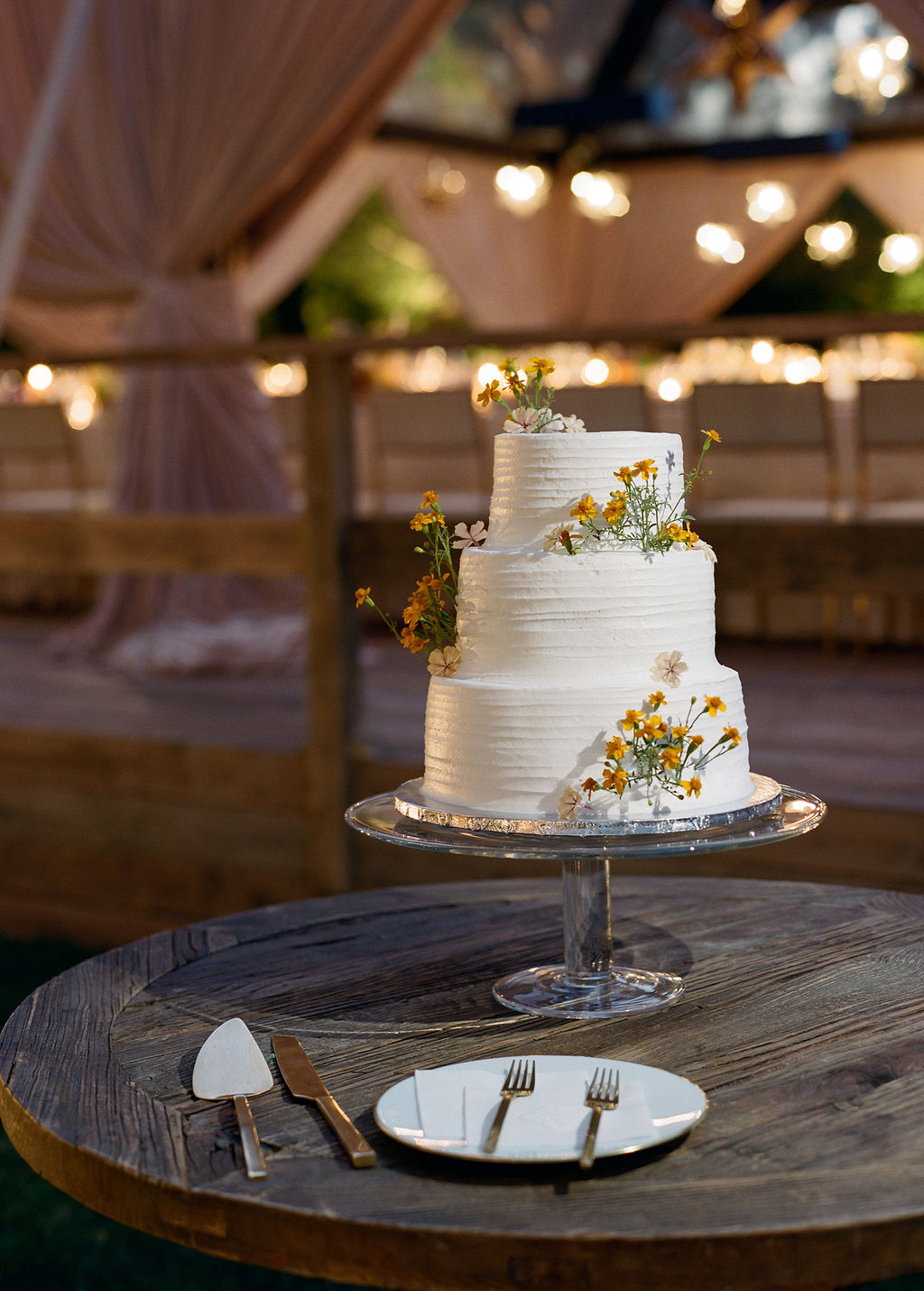 wildflower wedding cake