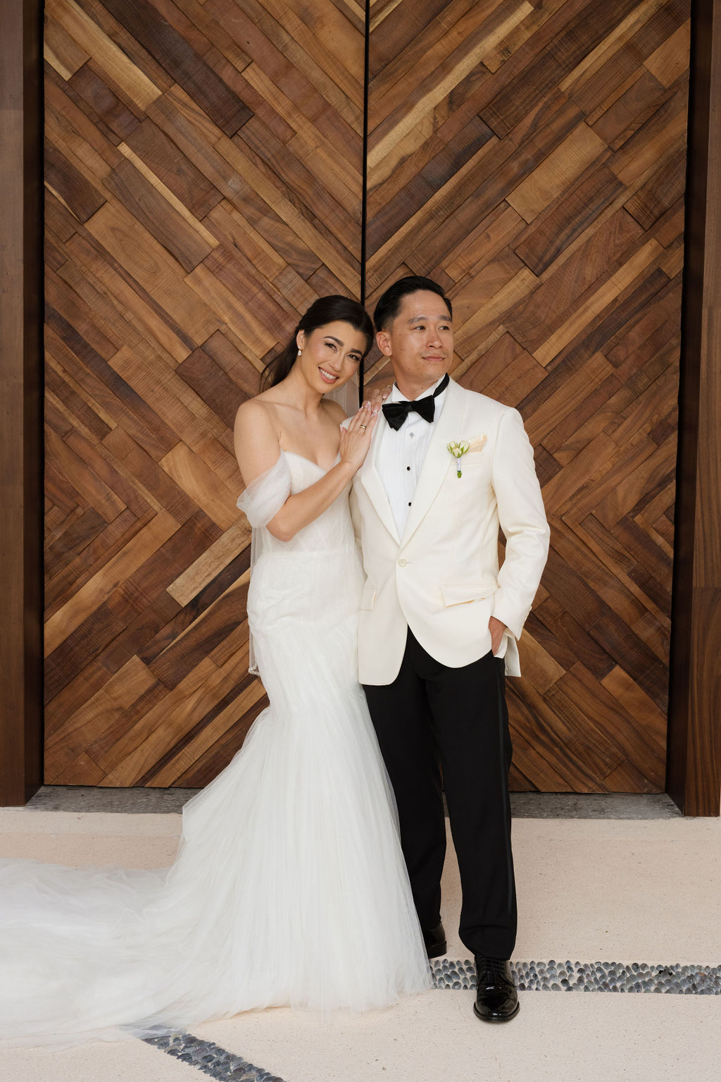 bride and groom portrait ideas