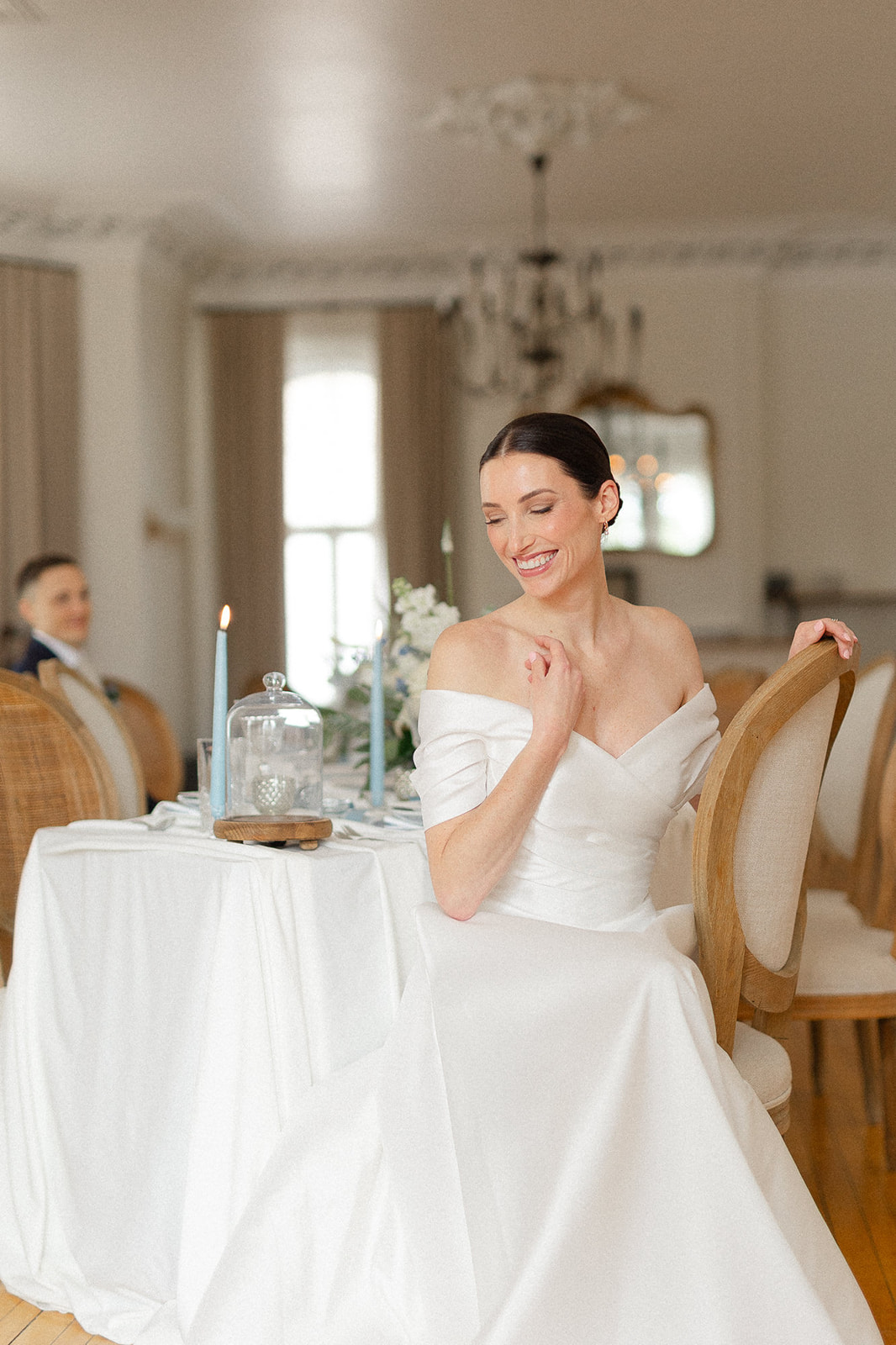 timeless-cinderella-romance-at-manoir-maplewood-quebec-109