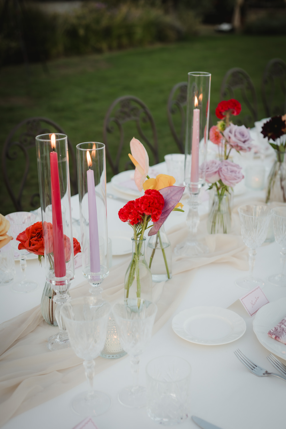bud vase arrangements for wedding reception