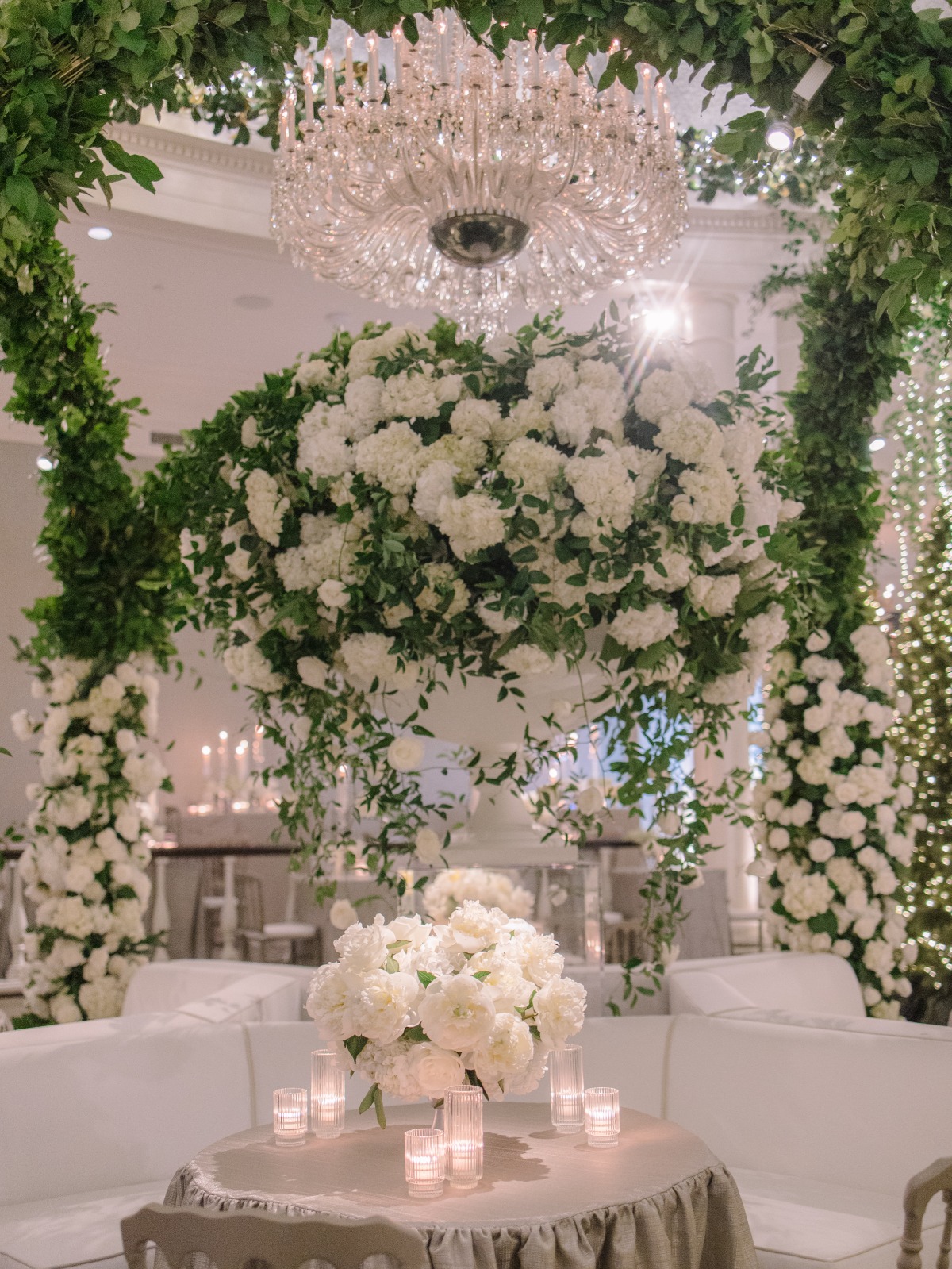 white christmas wedding ideas