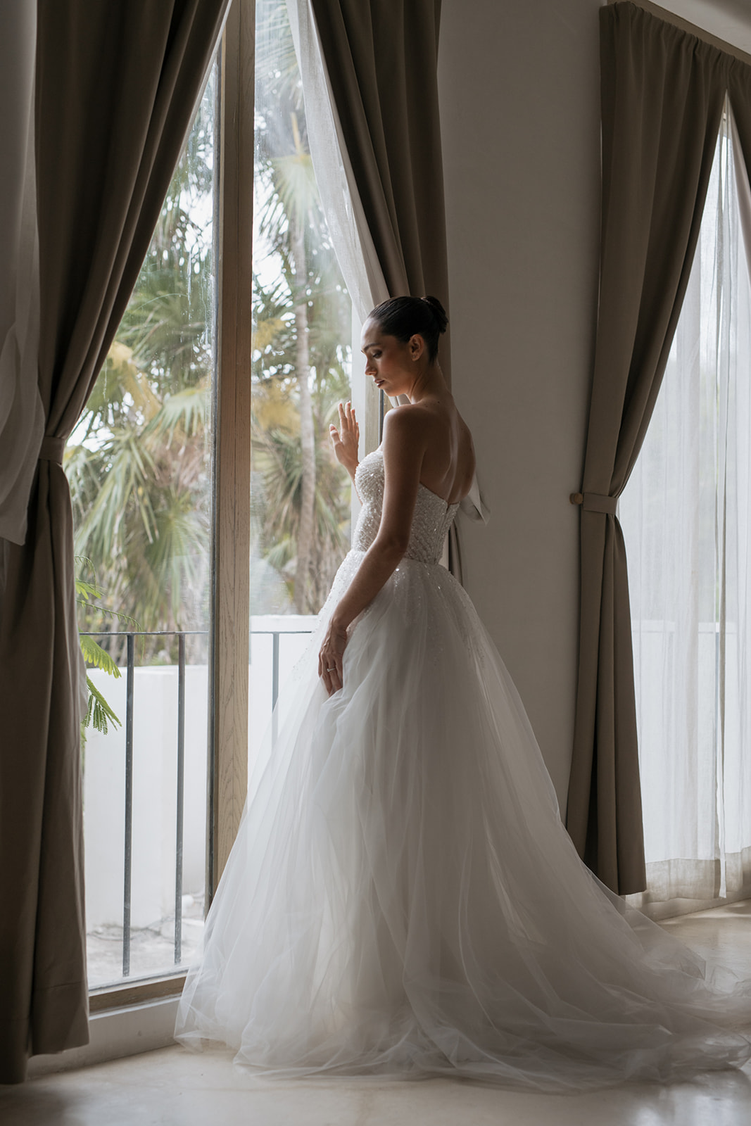 classic tulle wedding dress