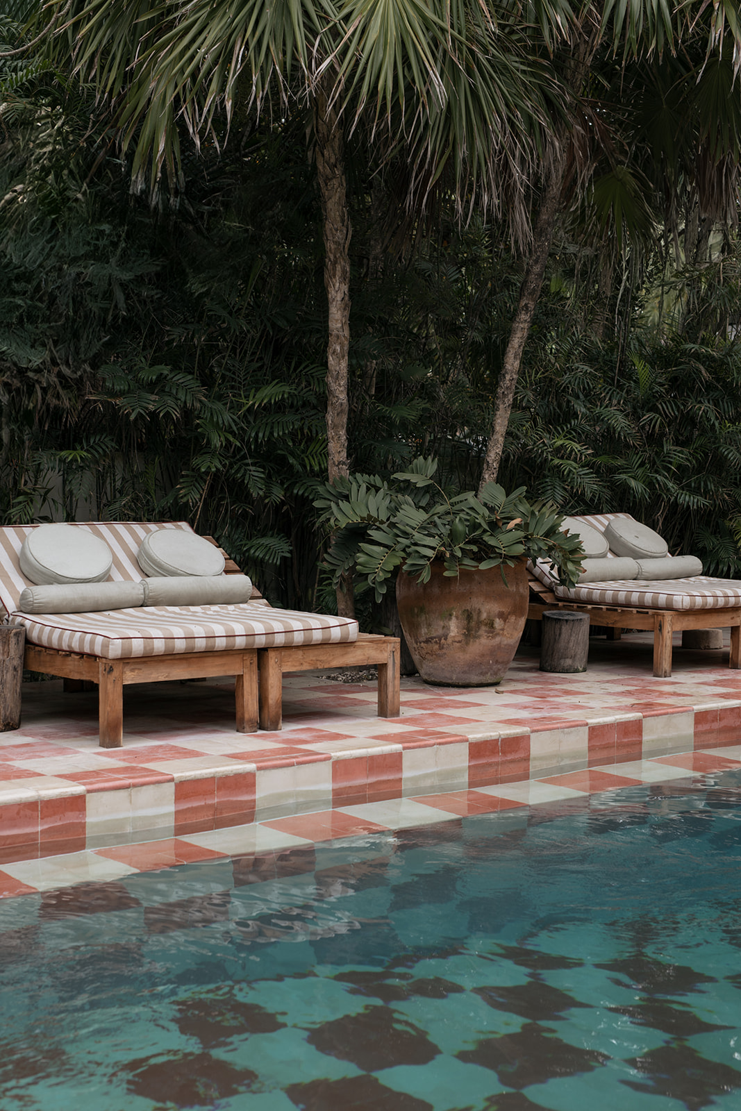 poolside wedding party