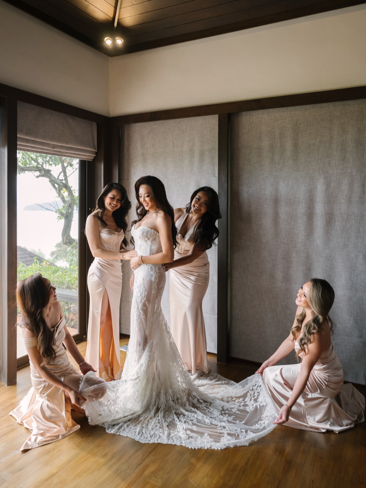 lace wedding dress