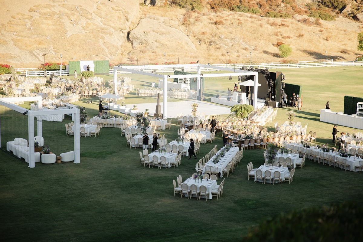 outdoor reception layout