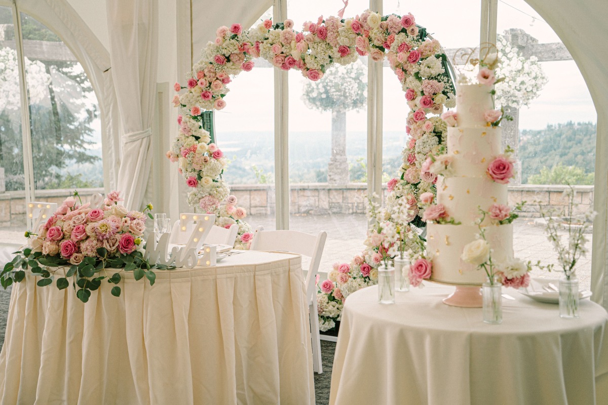 blush ivory and gold wedding inspiration