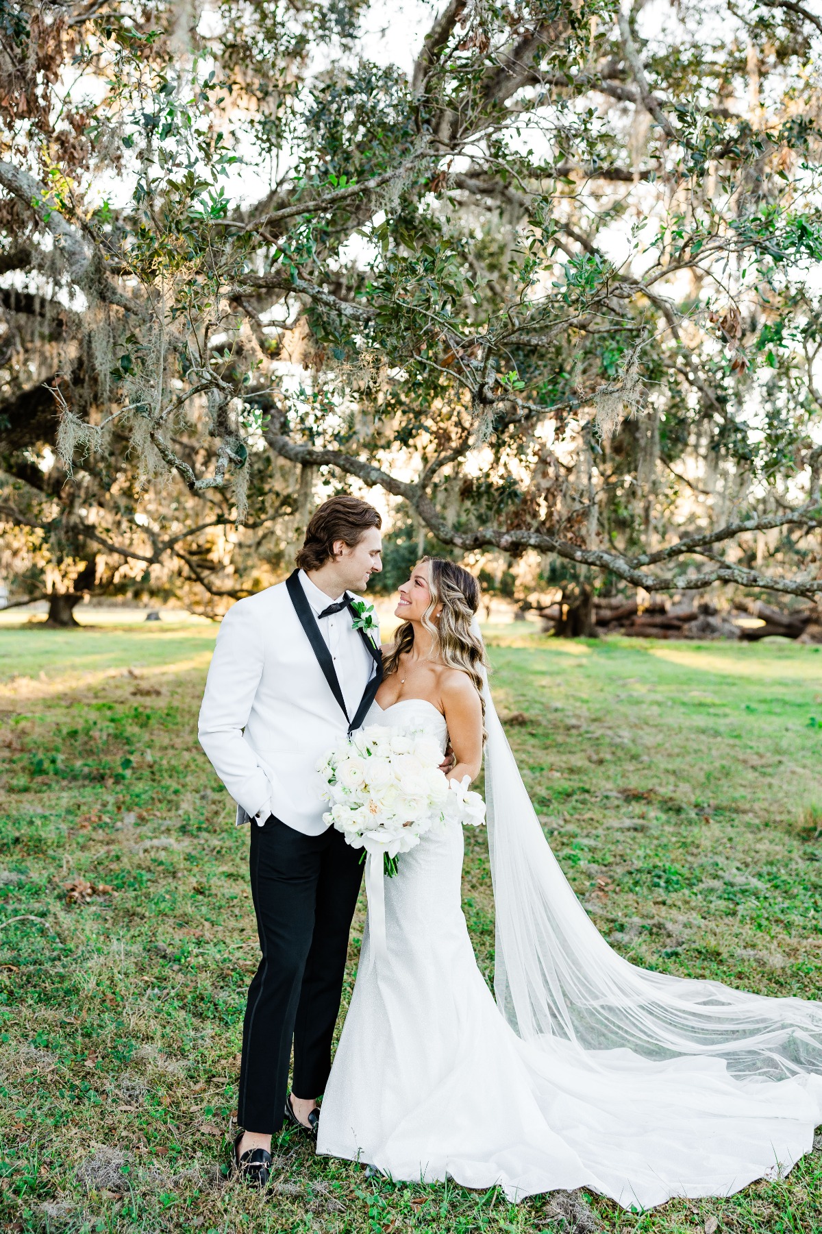 kalea-and-sam-colnial-at-sunset-wedding-san-antonio-tampa-fl-expedition-joy-photography-80