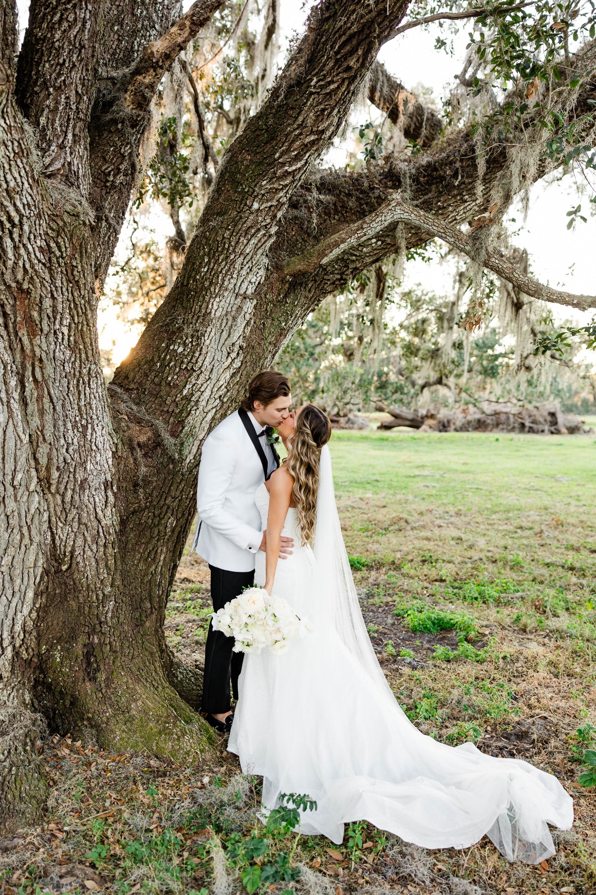 kalea-and-sam-colnial-at-sunset-wedding-san-antonio-tampa-fl-expedition-joy-photography-91