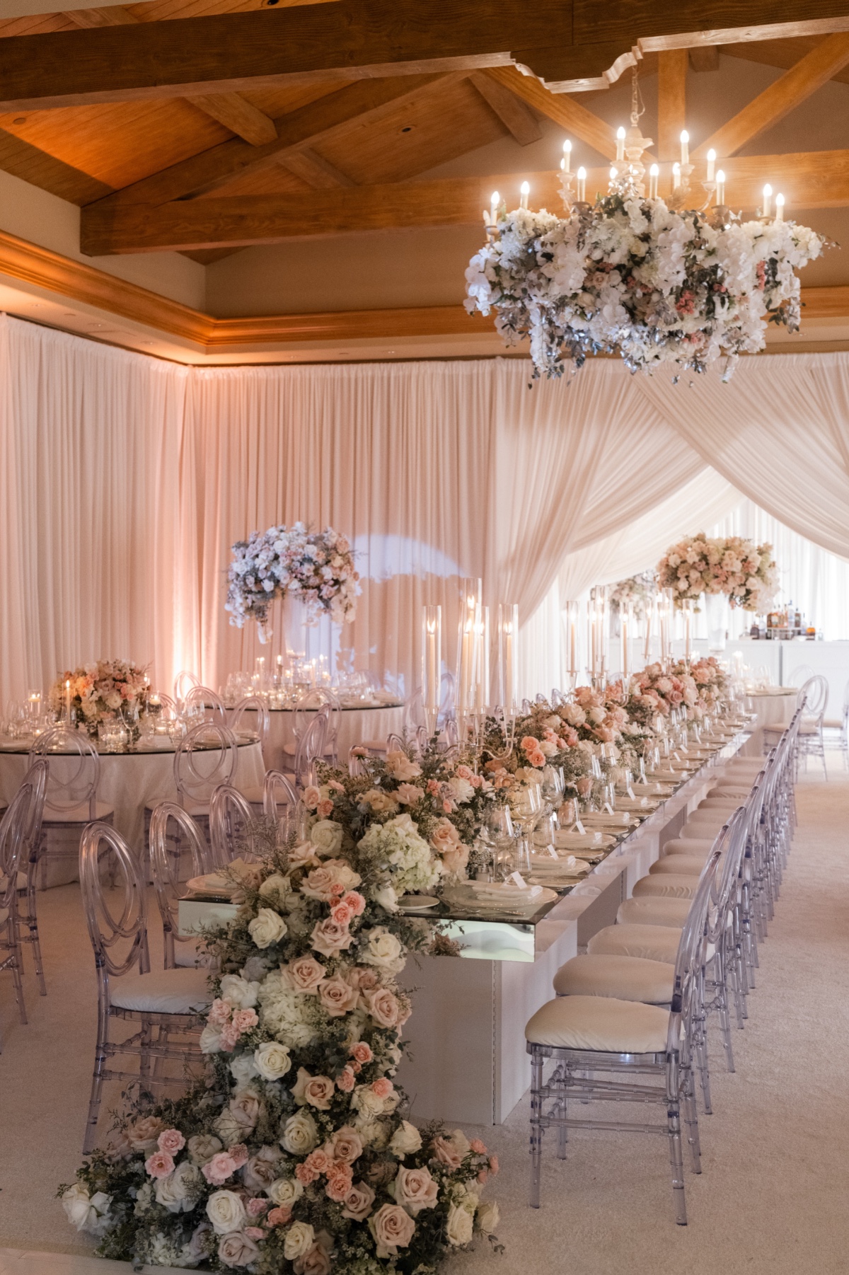 waterfall centerpiece florals