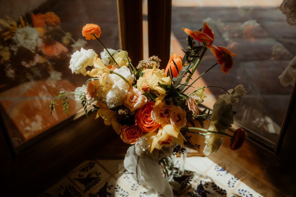 sunset colors for bridal bouquet